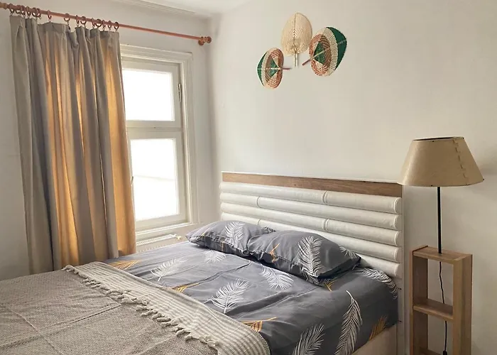 Stylish 2 Bedrooms 1 Lounge Flat In Kadikoey