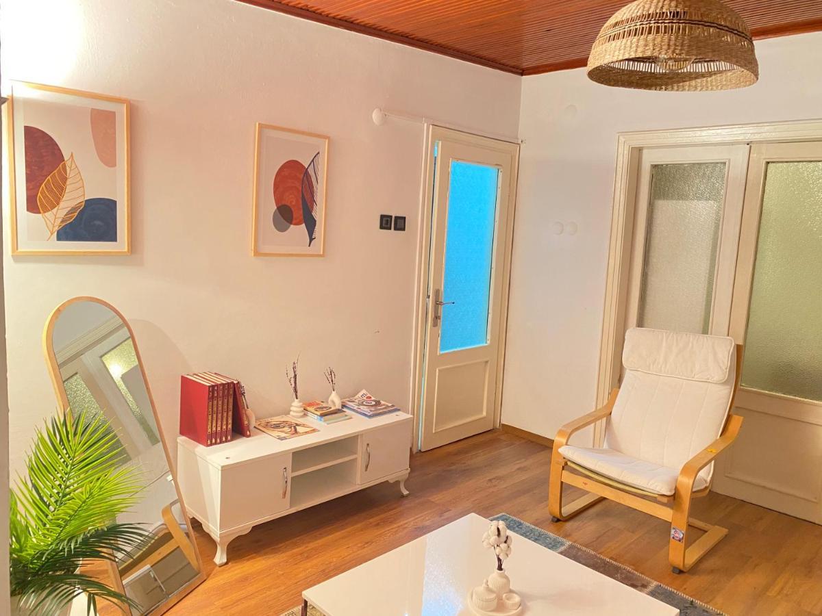 Apartment Stylish 2 Bedrooms 1 Lounge Flat In Kadikoey
