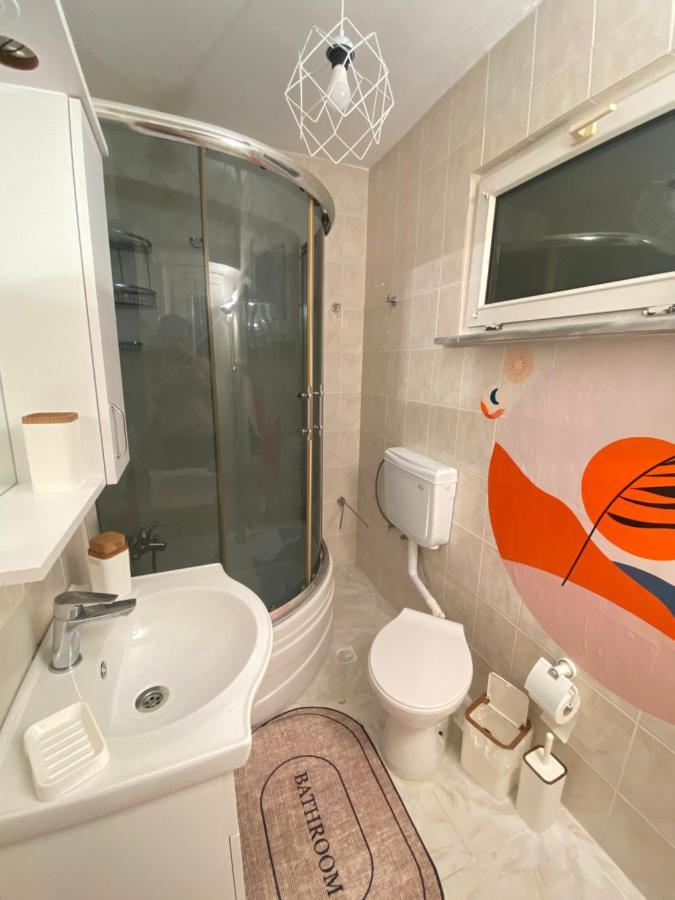 Apartment Stylish 2 Bedrooms 1 Lounge Flat In Kadikoey Istanbul