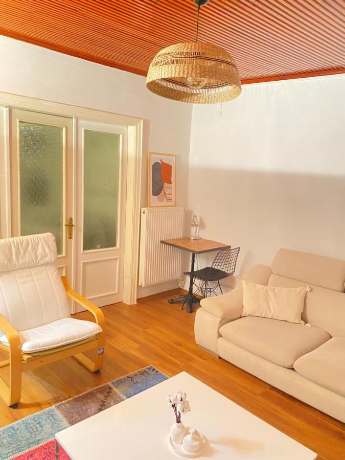Stylish 2 Bedrooms 1 Lounge Flat In Kadikoey Apartment Istanbul