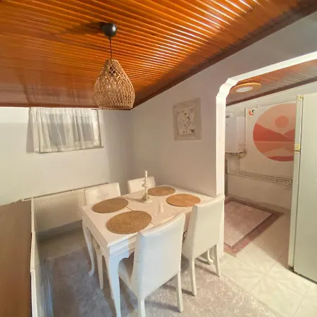 Stylish 2 Bedrooms 1 Lounge Flat In Kadikoey Istanbul Exterior photo