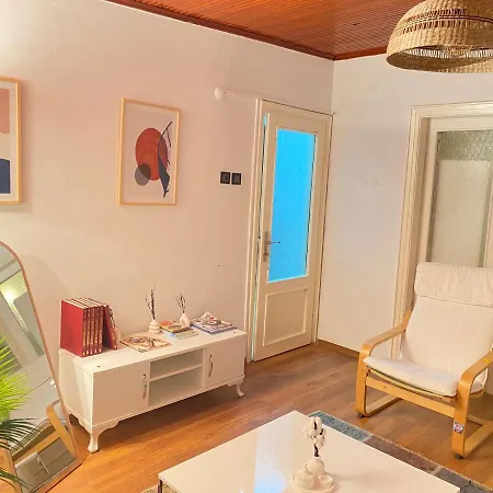 Stylish 2 Bedrooms 1 Lounge Flat In Kadikoey Istanbul Exterior photo