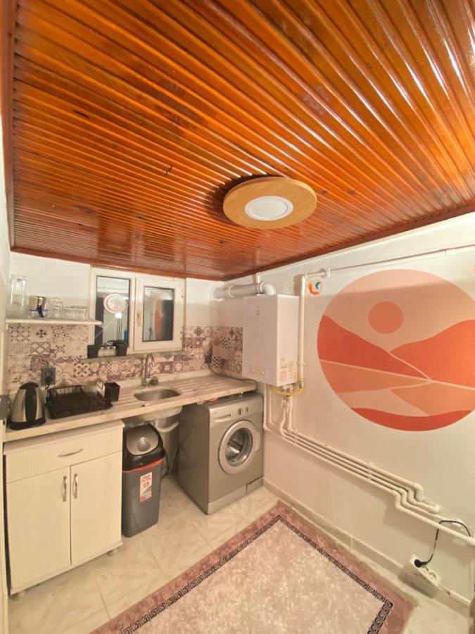 Stylish 2 Bedrooms 1 Lounge Flat In Kadikoey